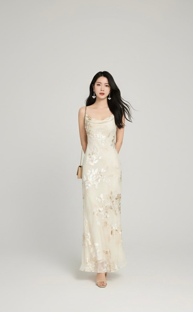 ゴールド刺繍のキャミソールドレス