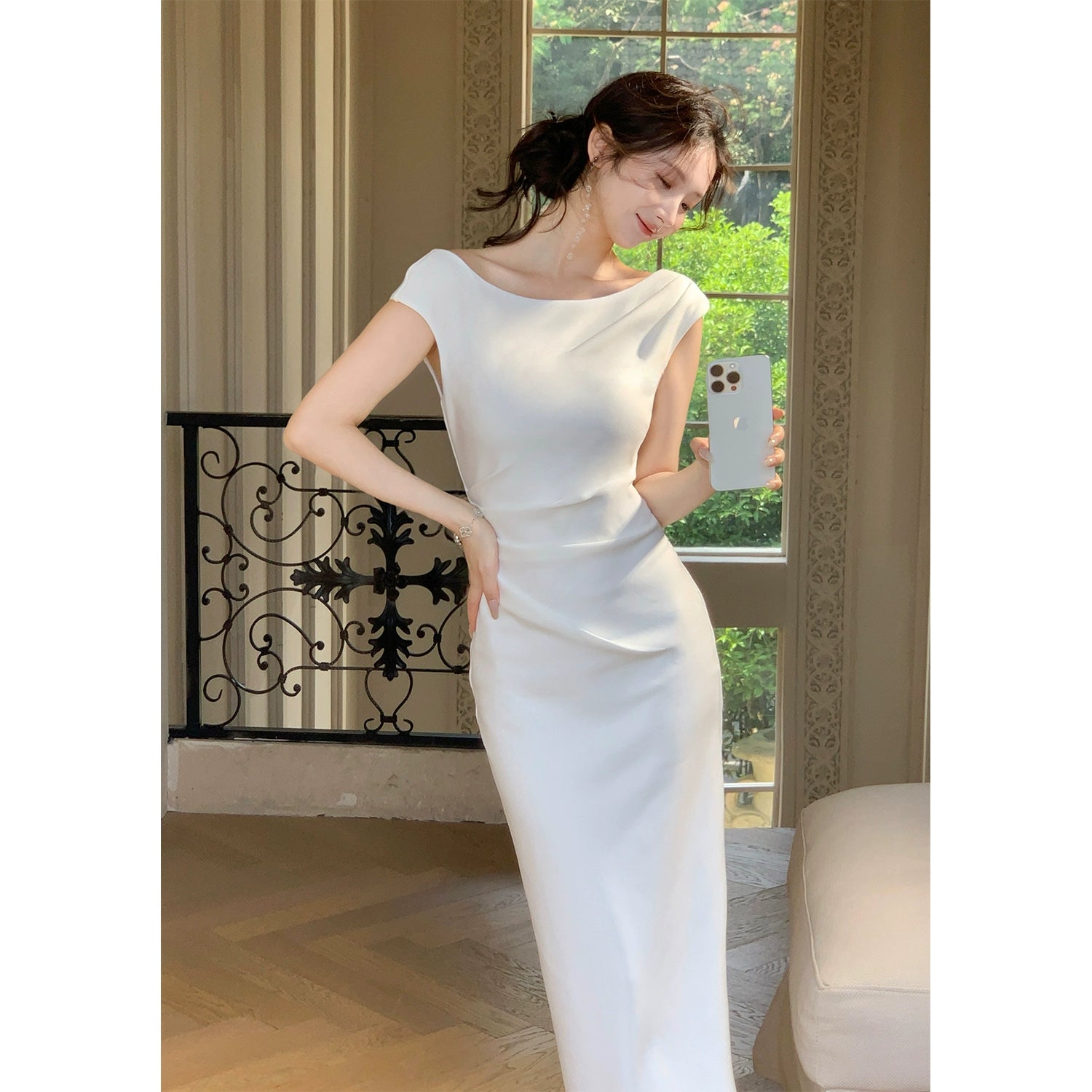 ワンショルダー・ミニフレアードレス