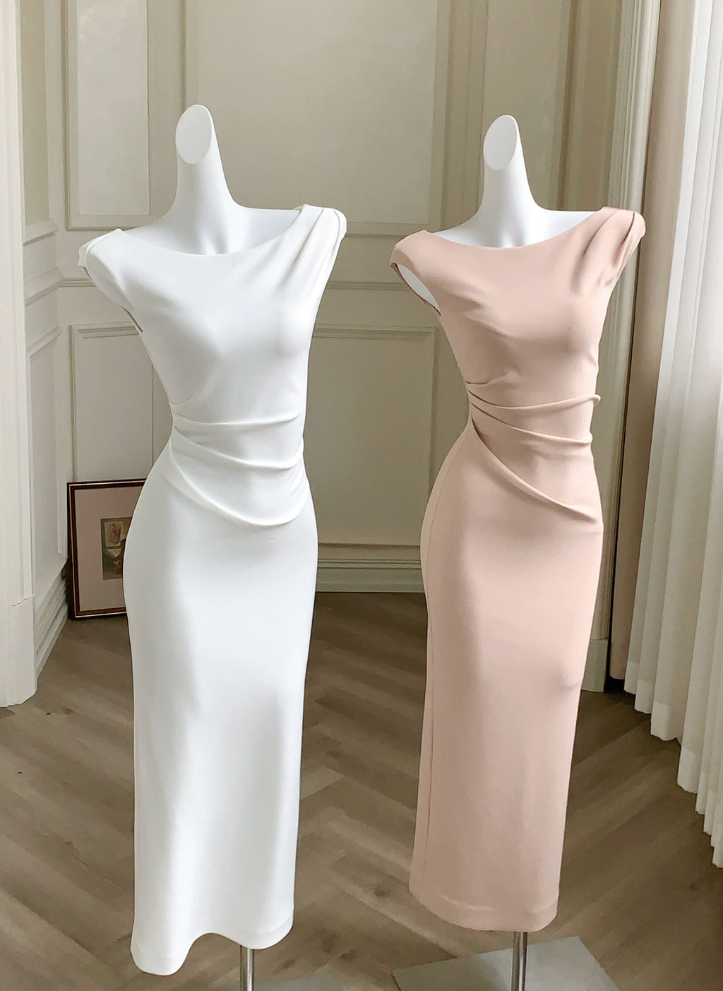 ワンショルダー・ミニフレアードレス