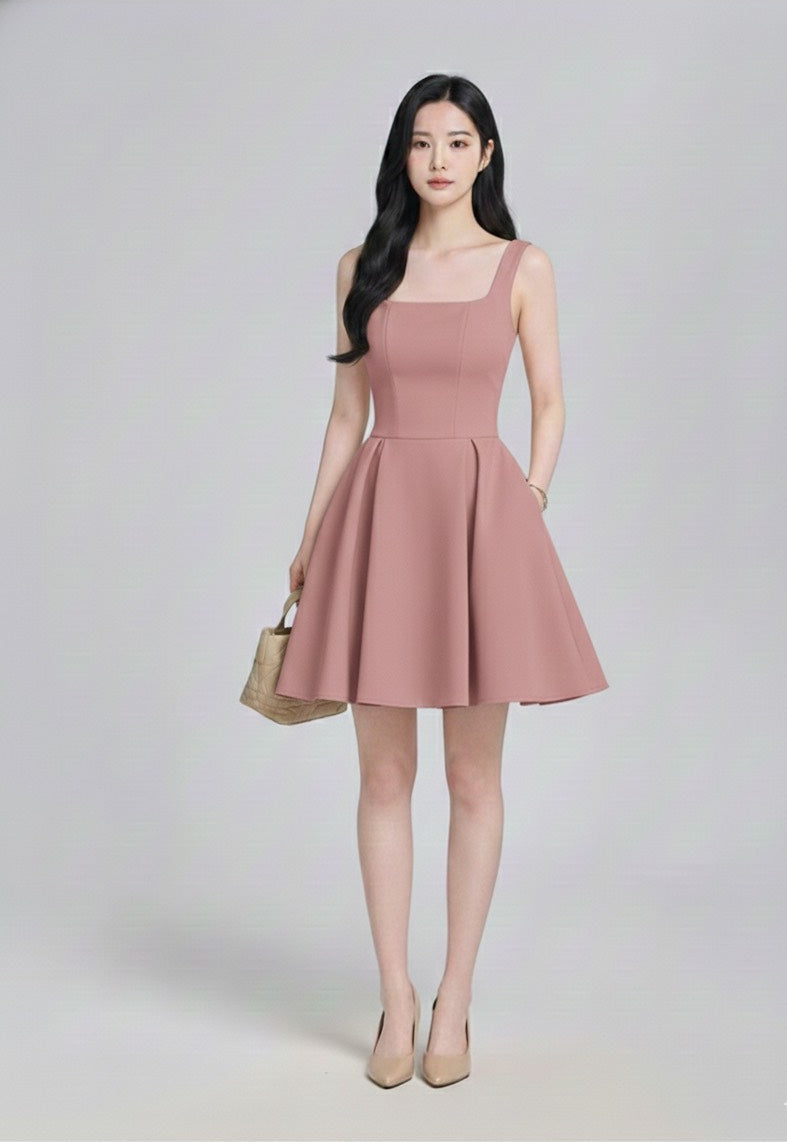 スクエアネック・フィット＆フレアワンピース